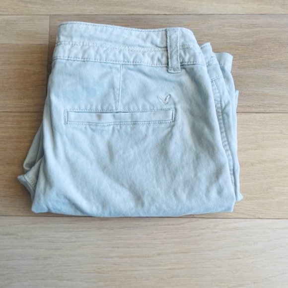 American Eagle Khaki Shorts - Picture 3 of 5